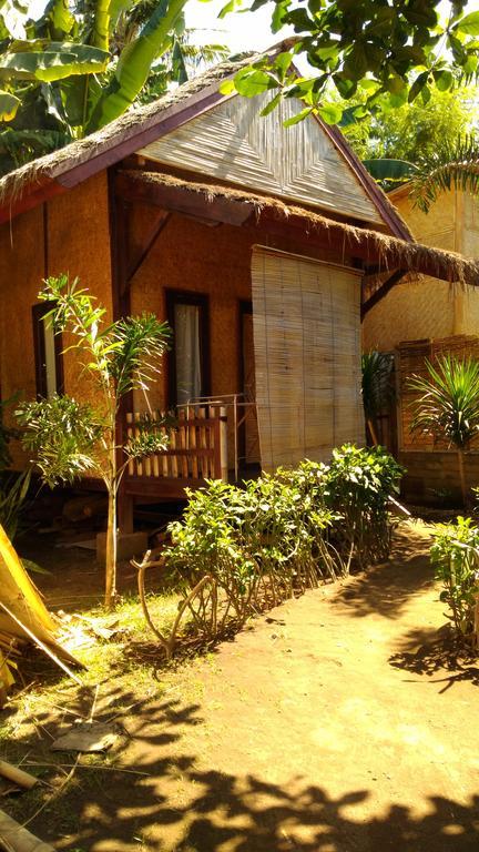 Hotel Lima Bintang à Gili Trawangan Extérieur photo