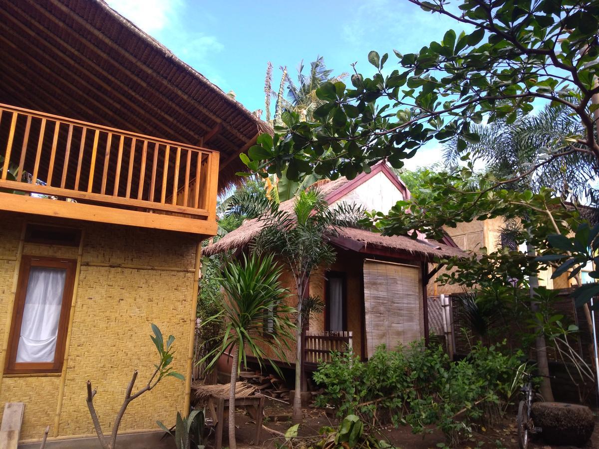 Hotel Lima Bintang à Gili Trawangan Extérieur photo