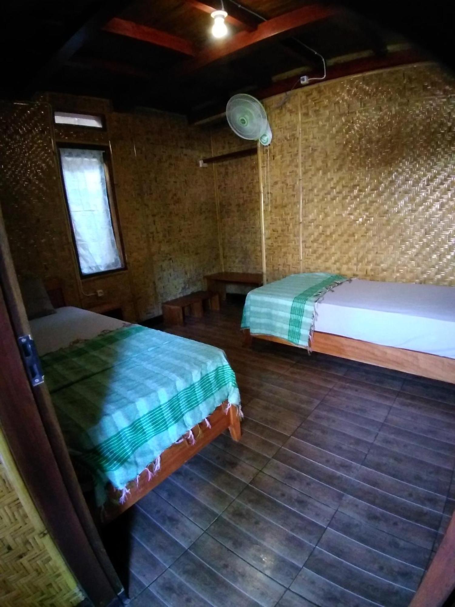 Hotel Lima Bintang à Gili Trawangan Extérieur photo