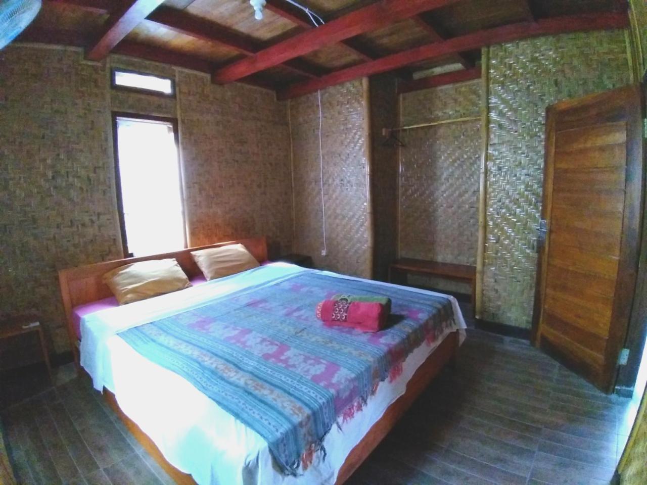Hotel Lima Bintang à Gili Trawangan Extérieur photo
